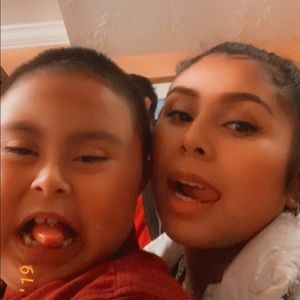 Meet your Posher, Nayeli